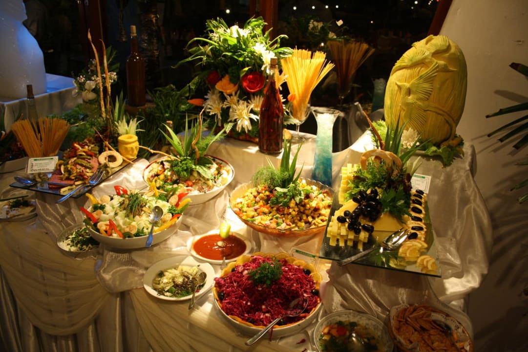 Büffet Hotel Club Palm Garden