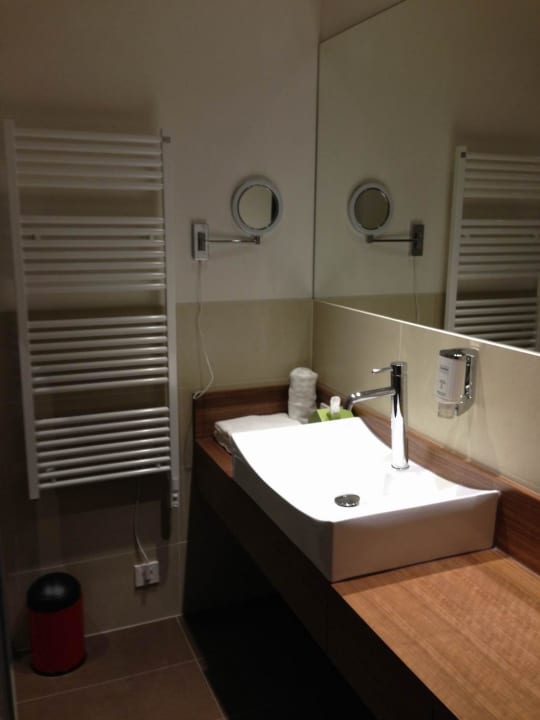 Superschönes, großes Waschbecken.  Hotel Soho