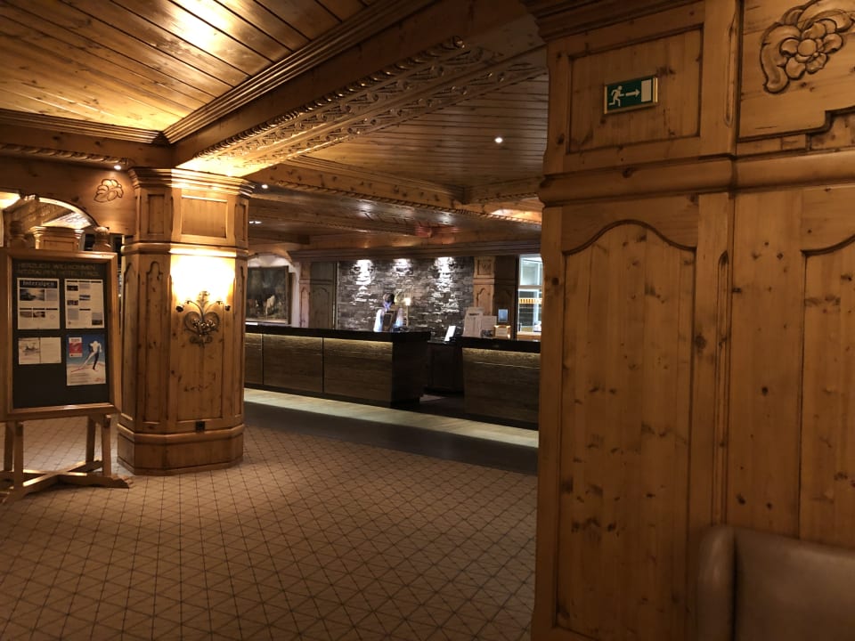 Lobby Interalpen-Hotel Tyrol