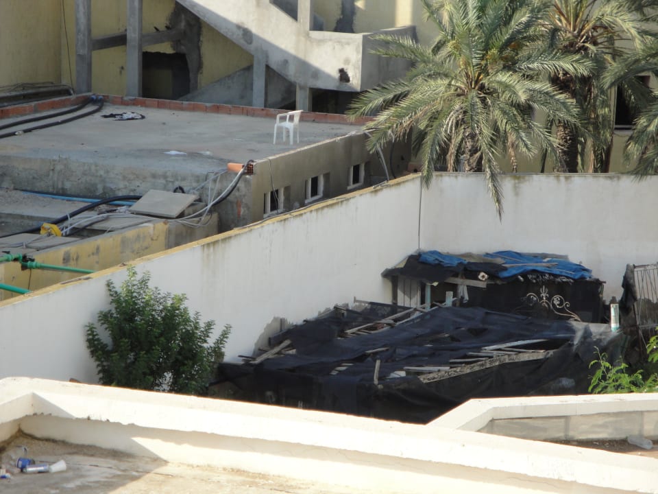 Blick auf den HInterhof Zimmer 712 Hotel El Mouradi Skanes Beach