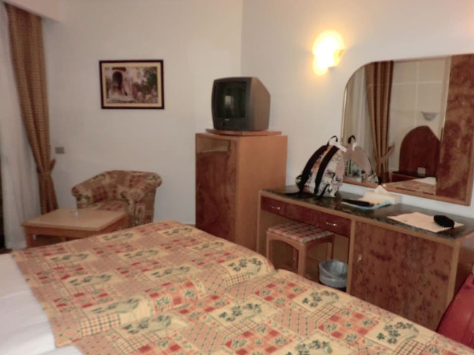 TV Ecke  Beach Albatros Resort