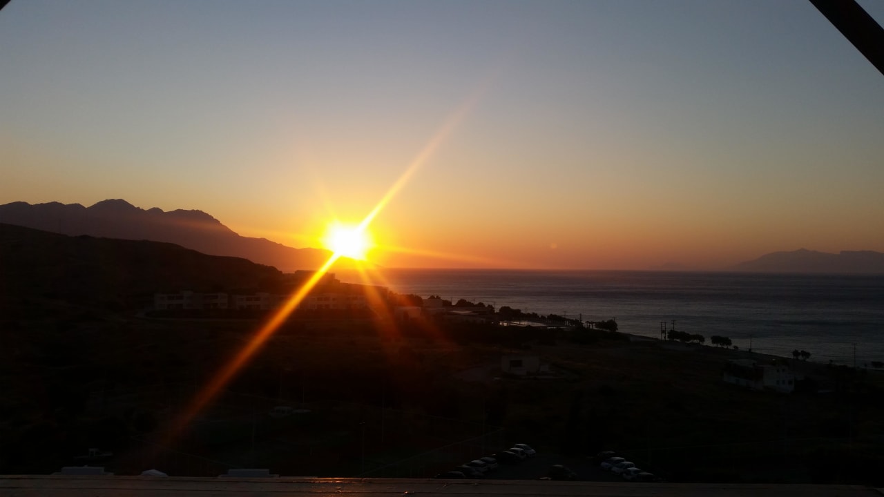 Sonnenaufgang. Blick vom Balkon  Lagas Aegean Village
