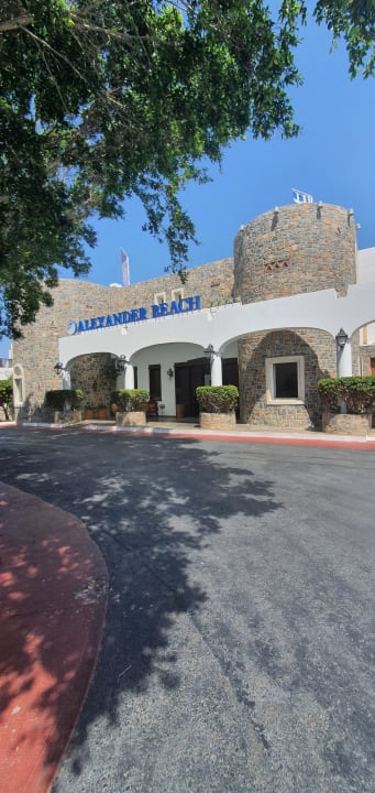 Außenansicht Alexander Beach Hotel & Village Resort