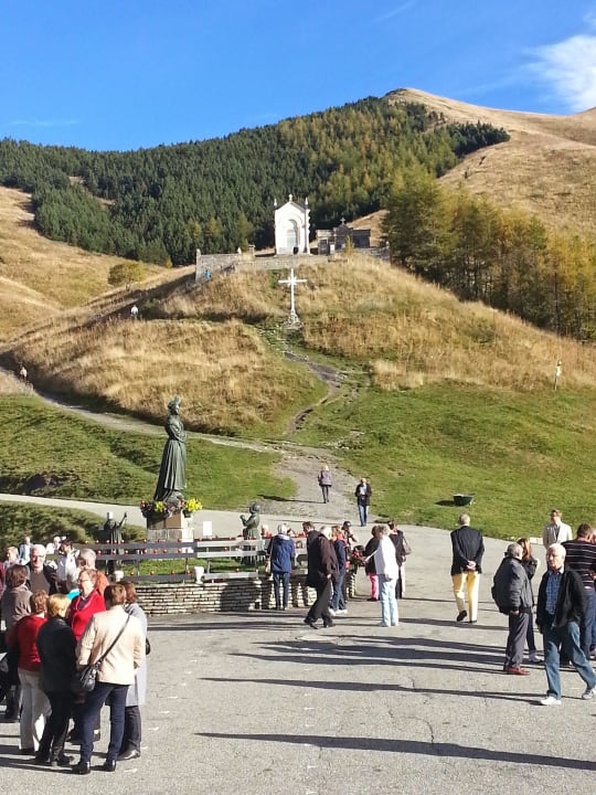 Ausblick von der Klosterkirche Kloster La Salette