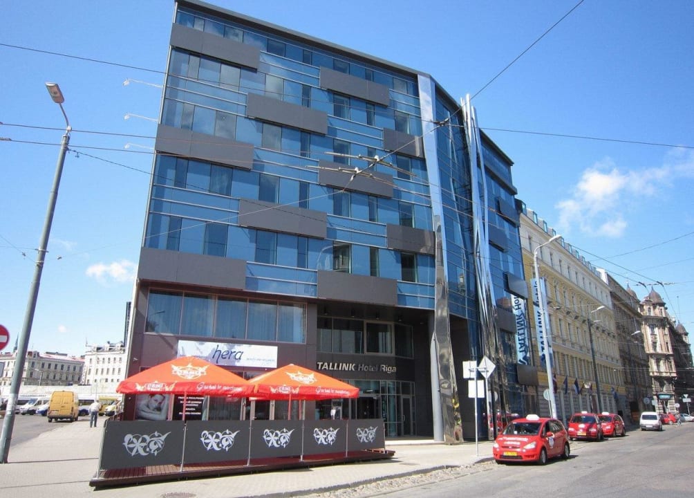 Entrance Hotel Tallink Riga