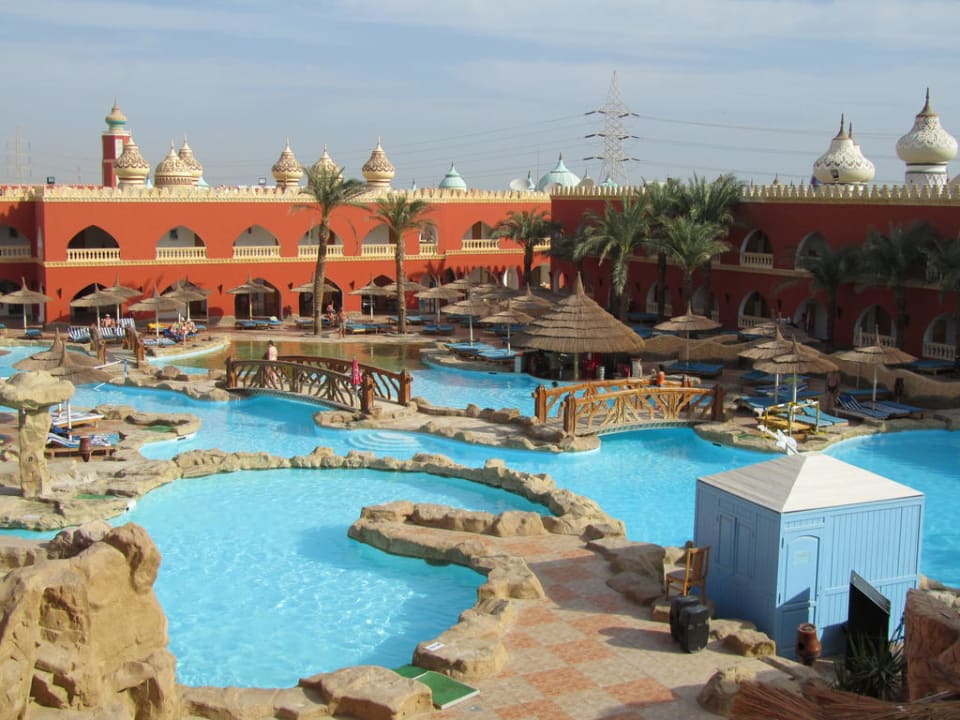 Einer von vielen Pickalbatros Alf Leila Wa Leila Resort - Neverland Hurghada