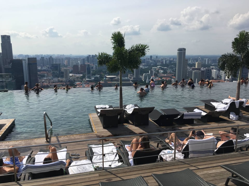 Infinity Pool im 57. Stock Marina Bay Sands