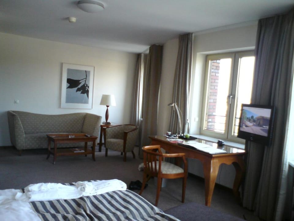 Busniess- Class- Suite Lindner Hotel Frankfurt Main Plaza, part of JdV by Hyatt