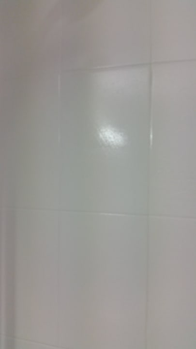 Überstrichene Fliesen Invisa Figueral Resort Cala Blanca