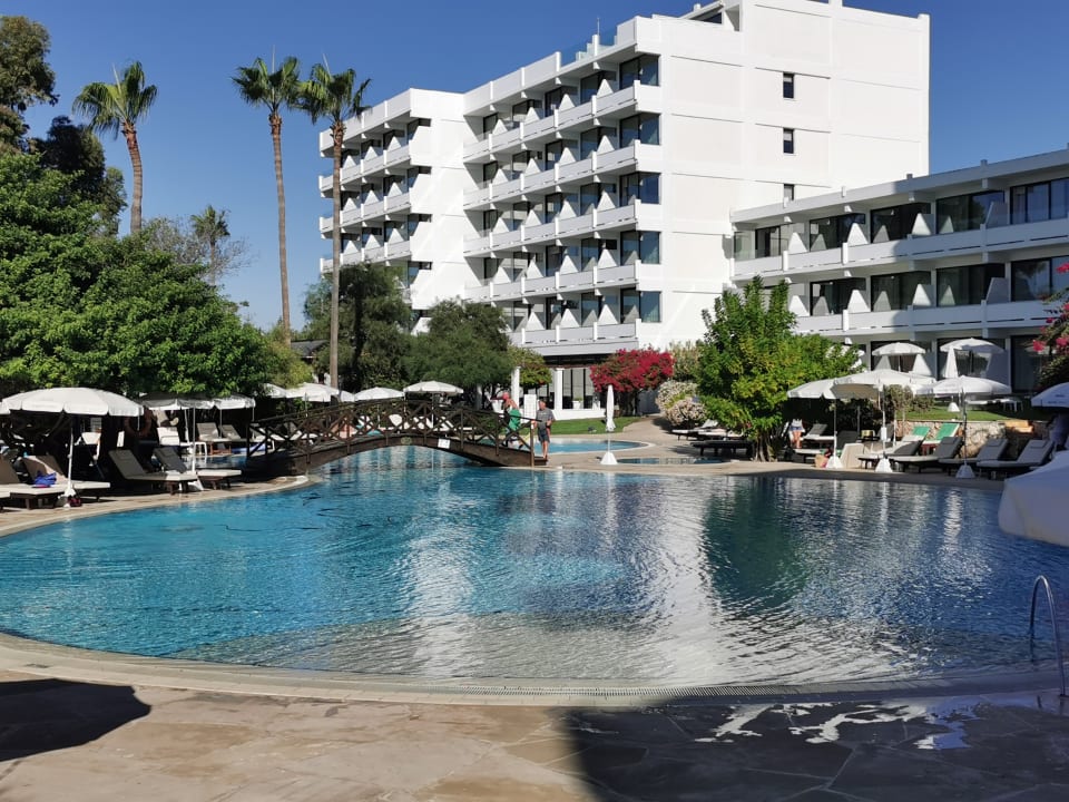 Außenansicht Hotel Grecian Bay