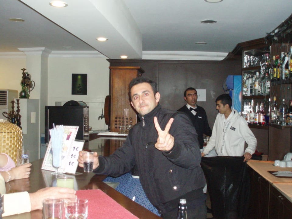 Einer  von den netten Kellner Hotel Aslan City Kleopatra