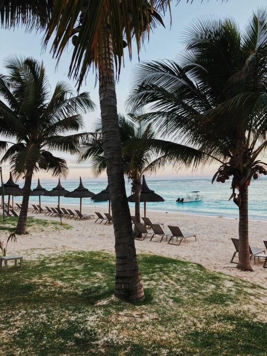 Strand Crystals Beach Resort Belle Mare, a member of Radisson Individuals