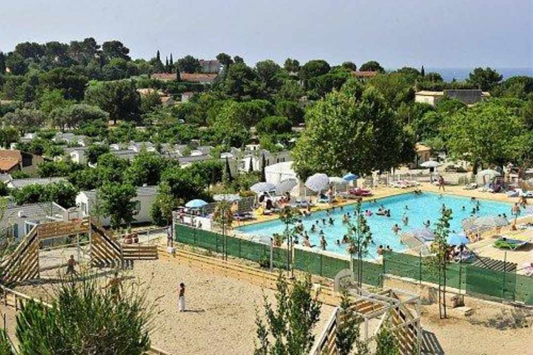 Vue 1 Camping & Bungalows La Baie des Anges