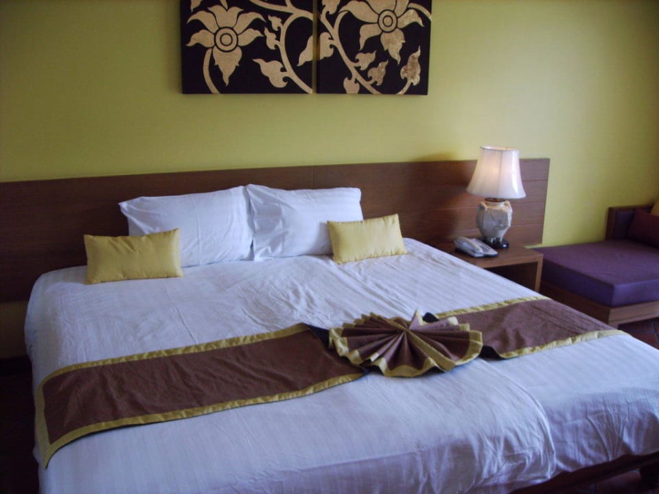 Bett Hotel Naithonburi Beach Resort