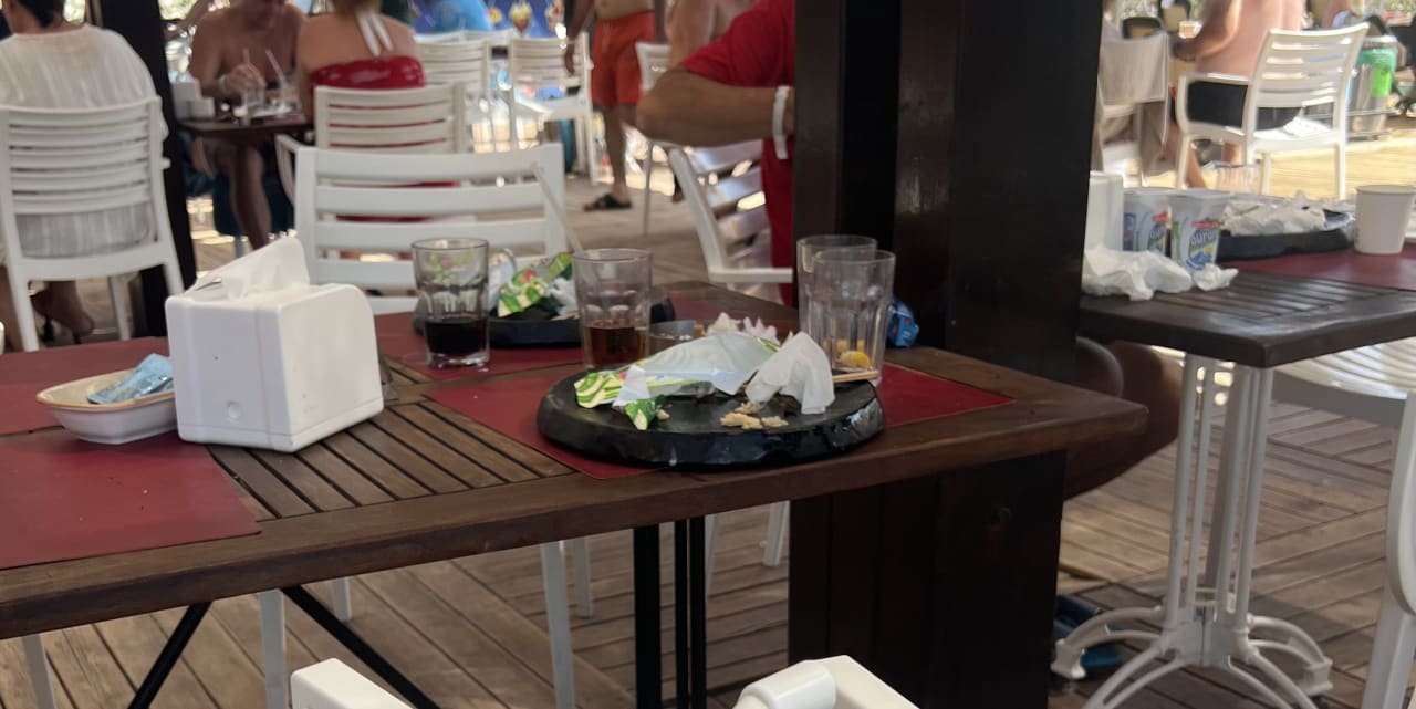 Strand Well Palace Side