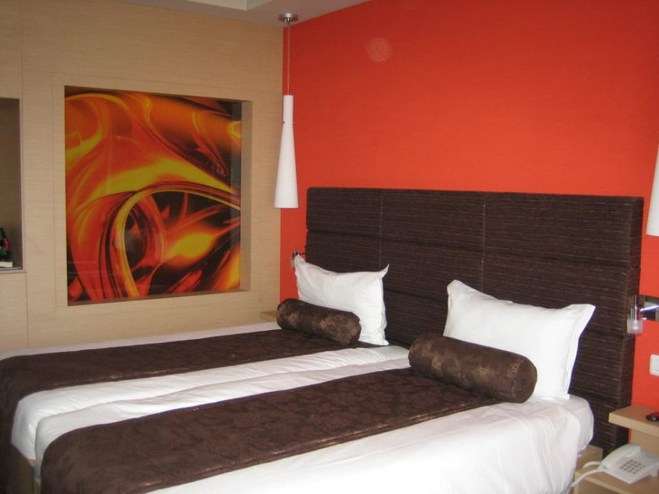 Clean and modern room SH Dolce Vita