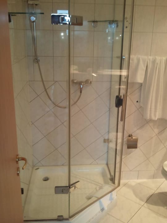 Dusche Hotel Astor Kiel by Campanile