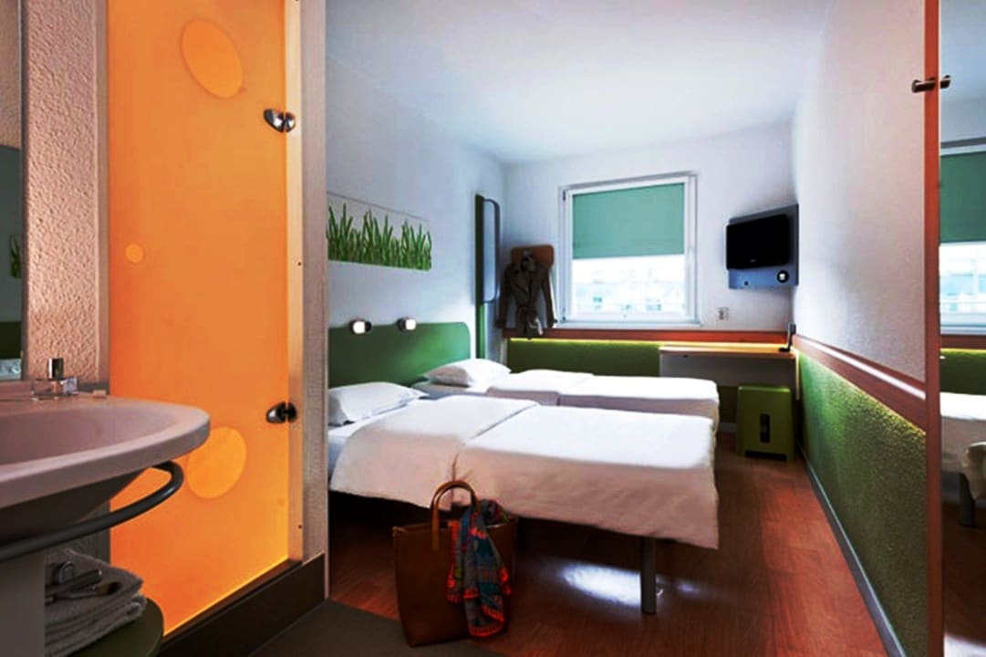 Freundliche Twinzimmer ibis budget Hotel Karlsruhe