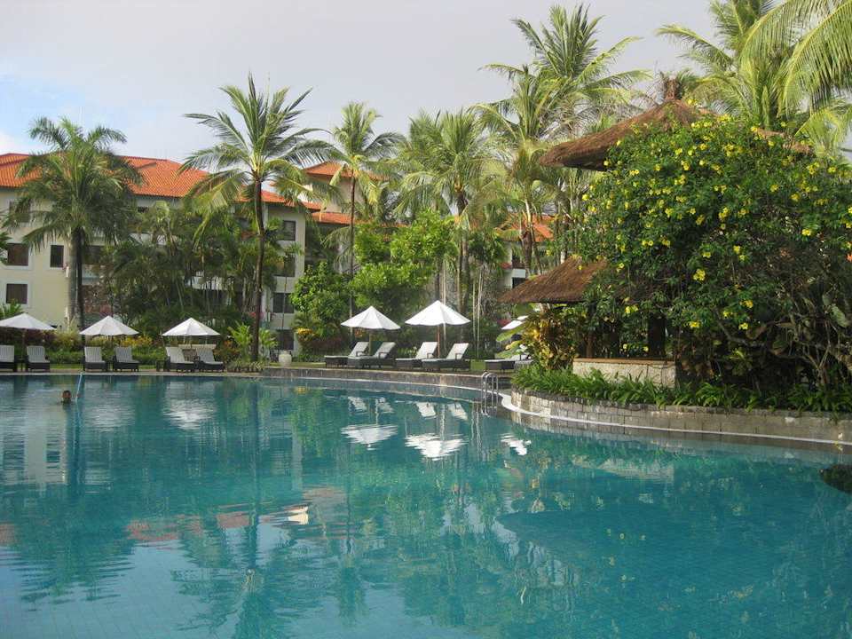 Pool The Laguna A Luxury Collection Resort & Spa