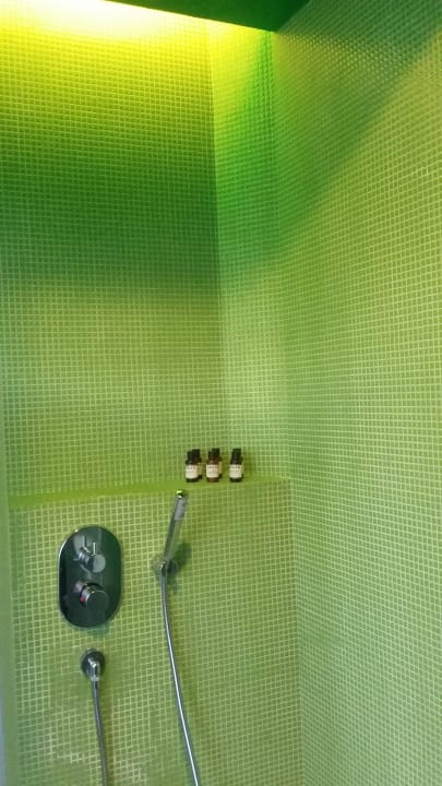 Dusche Hotel Wanderlust