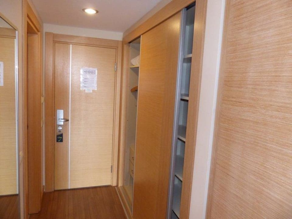 Schrank Sunis Kumköy Beach Resort Hotel & Spa