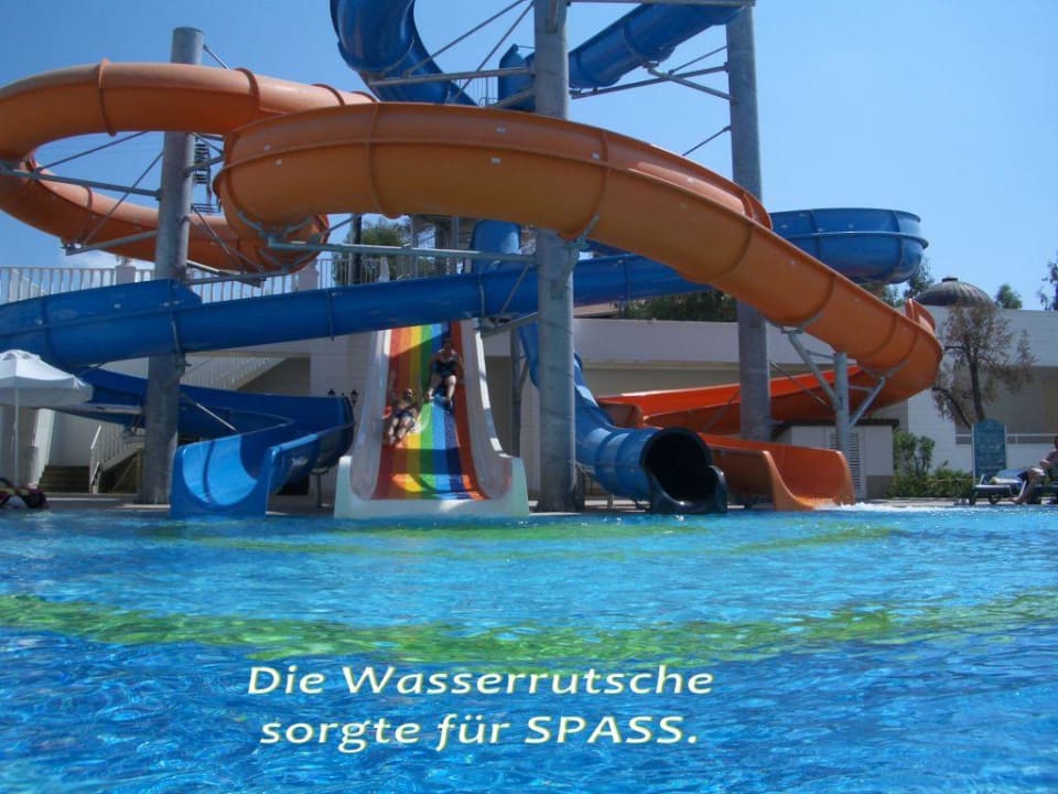 Die verschlungenen Wasserrutschen Alba Queen Hotel