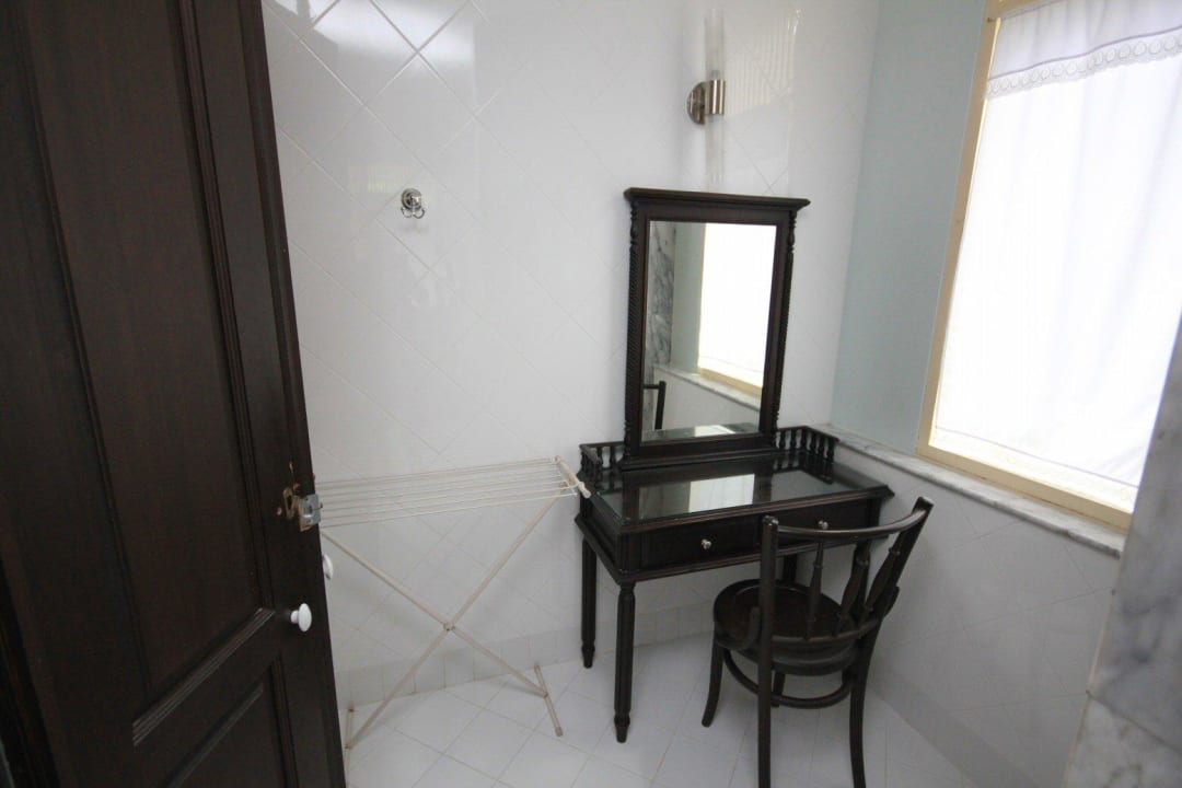 Bad - Vorraum Hotel Baan Bayan Hua Hin