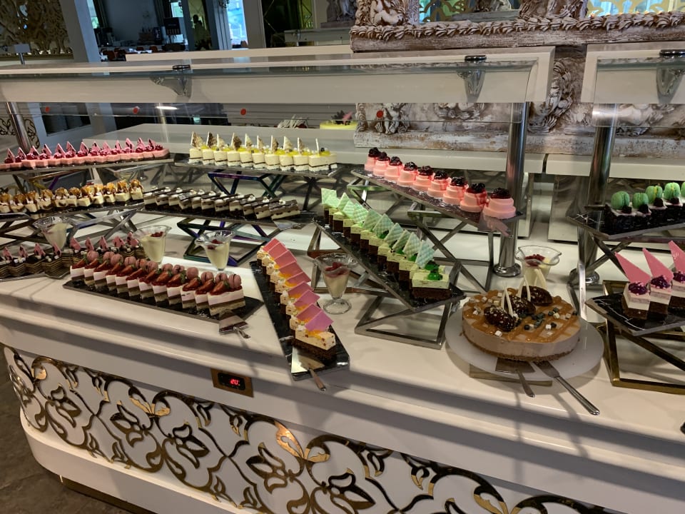 Gastro Side Royal Palace Hotel & Spa