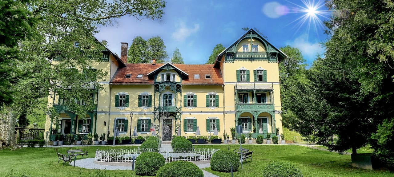 Außenansicht Hotel Švicarija - Terme Dobrna