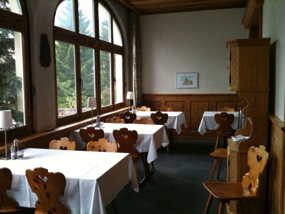 Speisesaal in Arvenholz Hotel Edelweiss