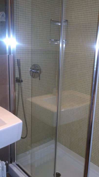 Shower Hotel For You