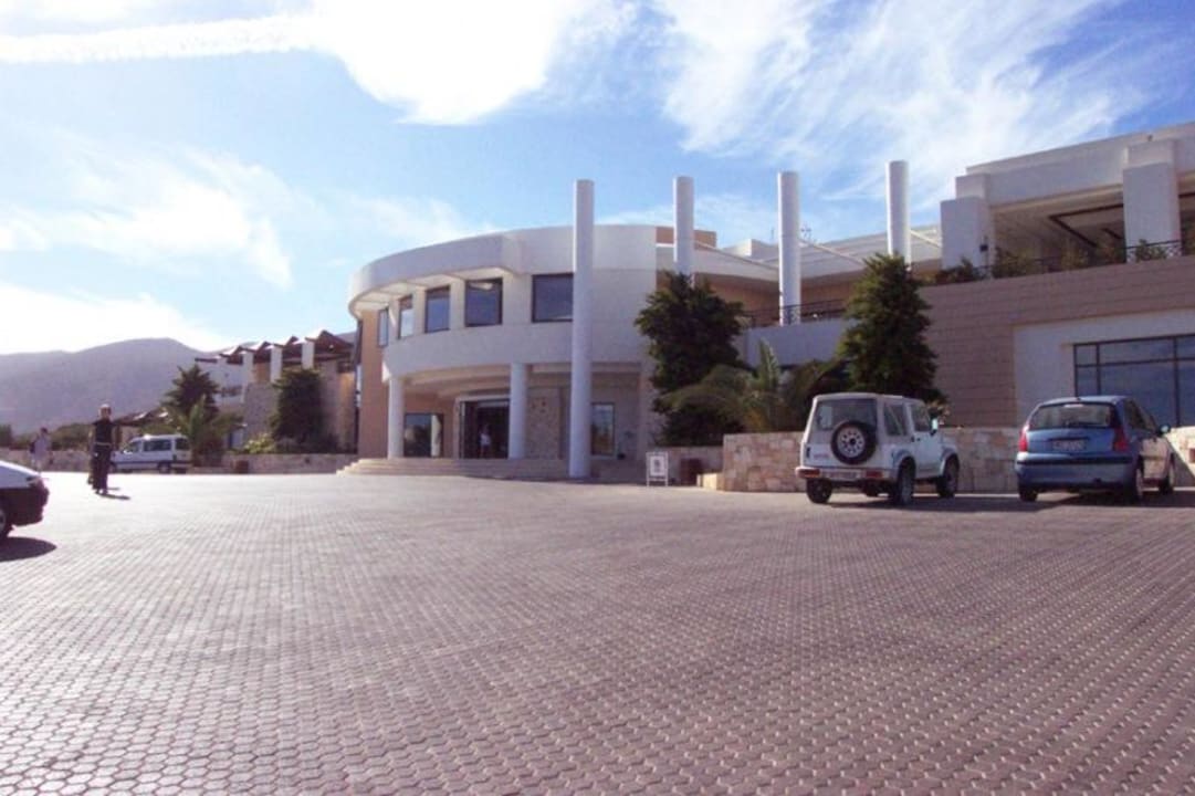 Gran Hotel Holiday Resort 1 Grand Hotel Holiday Resort