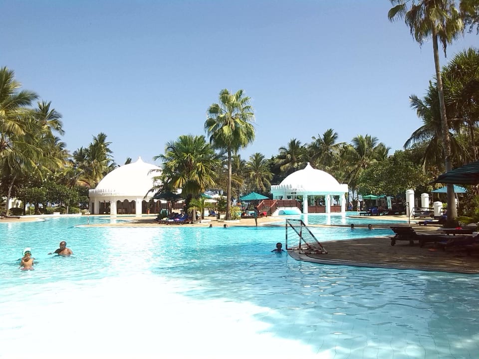 Unterer Pool Hotel Southern Palms Beach Resort