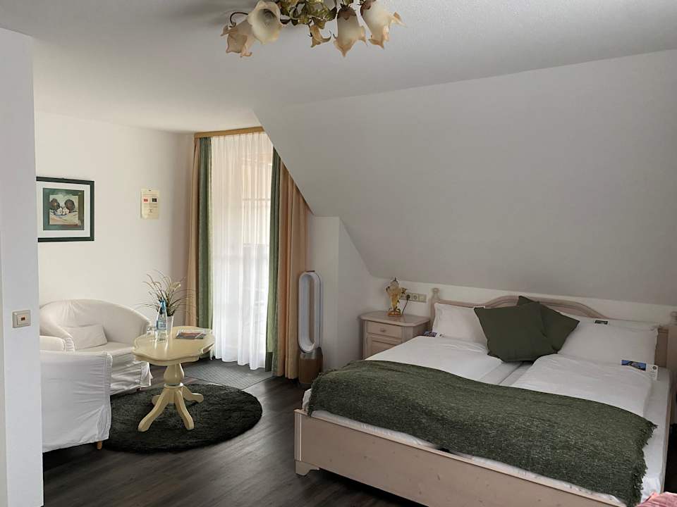 Zimmer Flair Hotel Vier Jahreszeiten