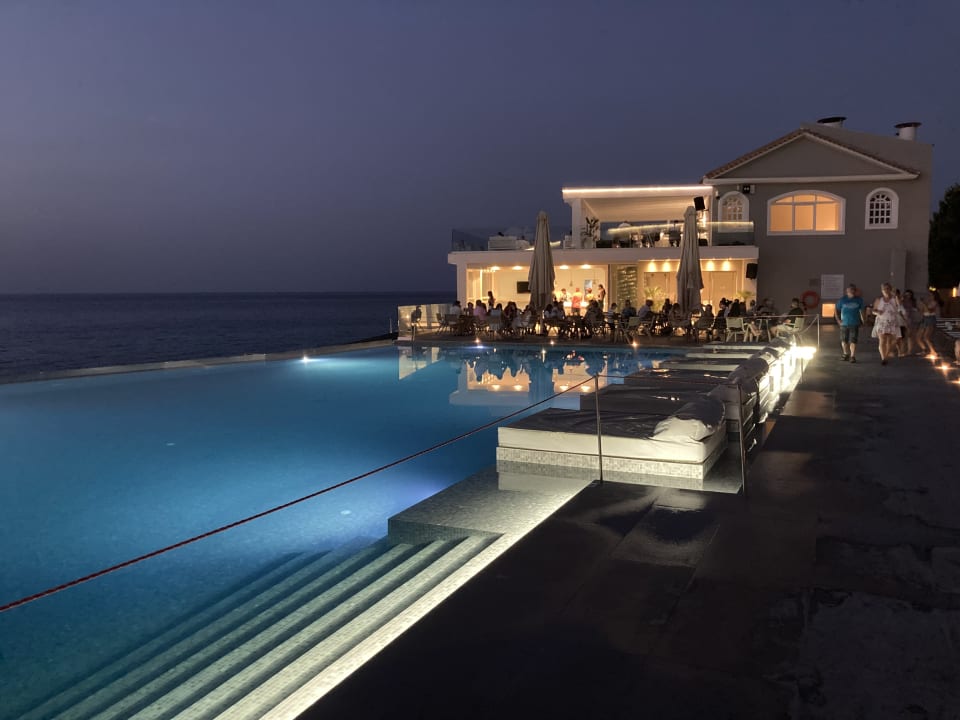 Pool Alexandra Beach Resort & Spa