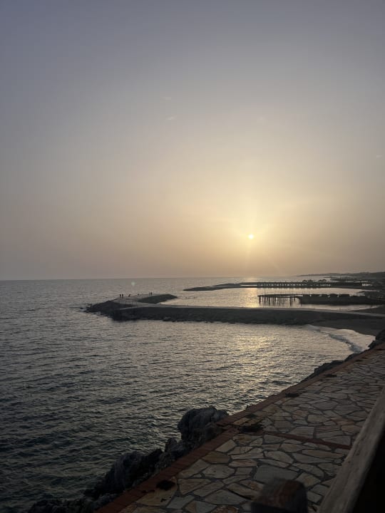 Strand Club Dizalya