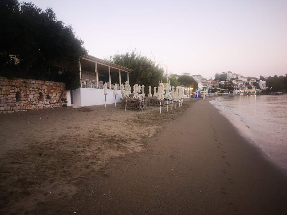 Strand Aparthotel Dafni