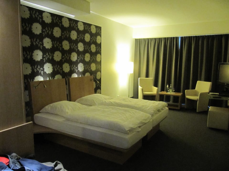 Zimmer vor der Abreise, Betten sonst ordentlicher  Thöles Am Allerpark Verden