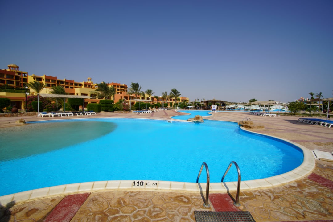 Pool Malikia Resort Abu Dabbab