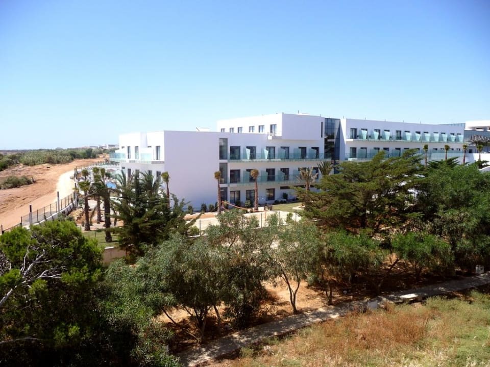 Blick auf das neue Nachbarhotel Gran Conil Fuerte Conil-Resort