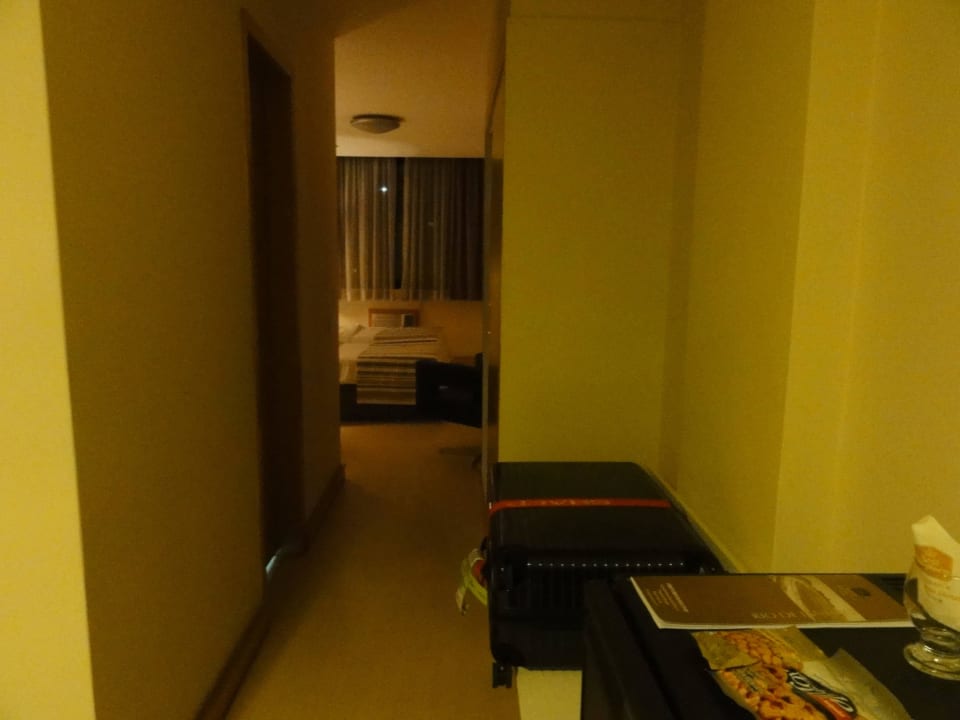 Flur zwischen Schlafbereich und Wohnbereich. Augusto's Rio Copa Hotel