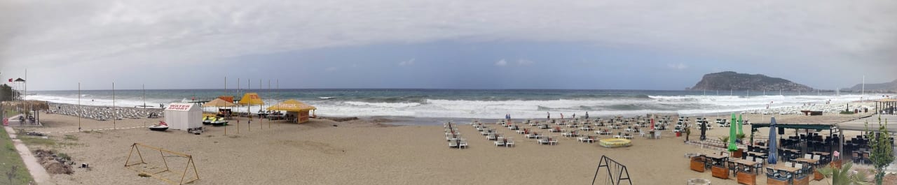 Strand Grand Atilla Hotel