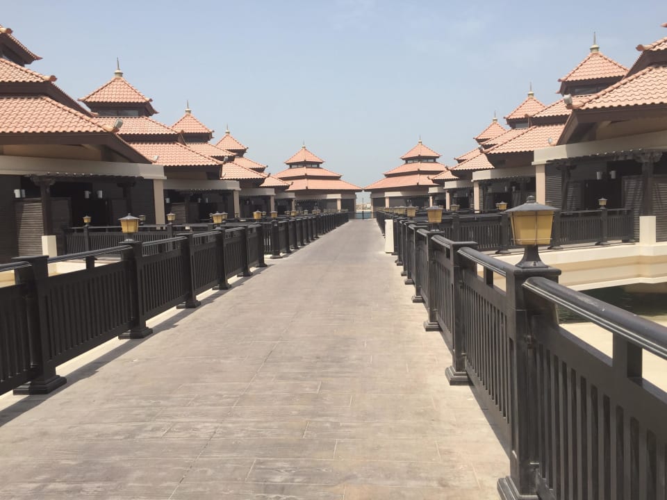 Am Steg von den Overwater-Rooms Anantara The Palm Dubai Resort