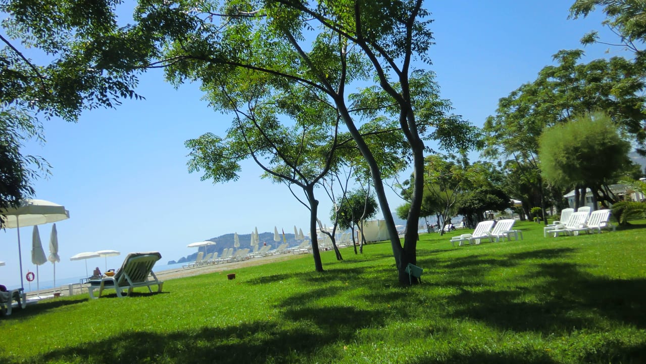 Fast leerer Strand Labranda Alantur Resort