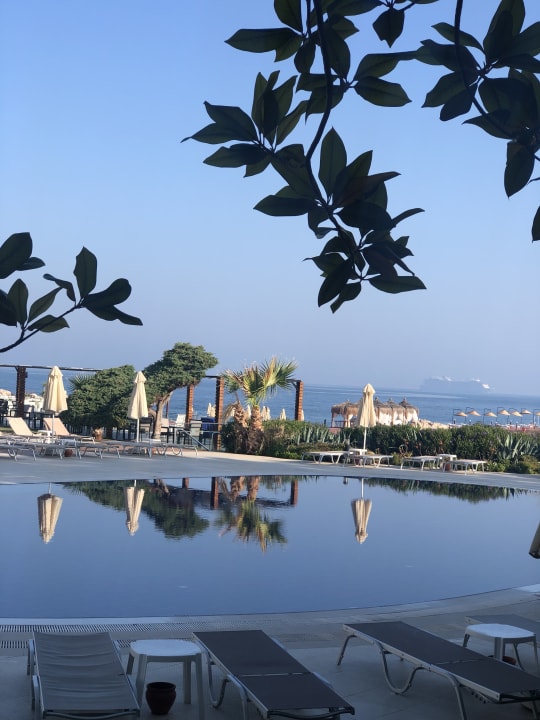 Pool Le Bleu Hotel & Resort