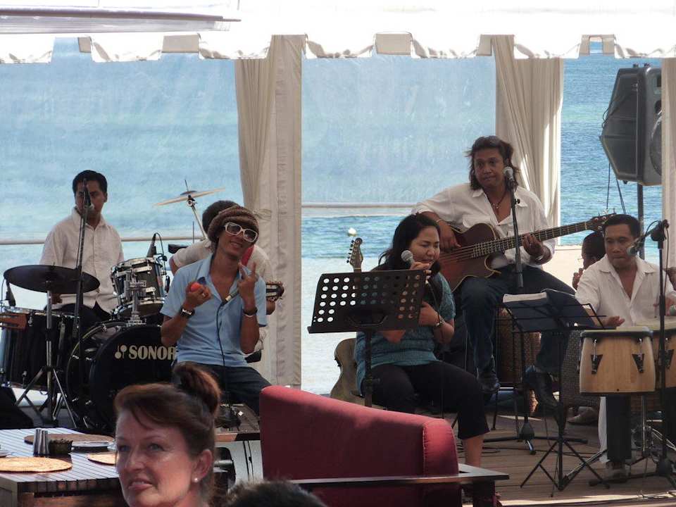Livemusik am Strand Puri Santrian
