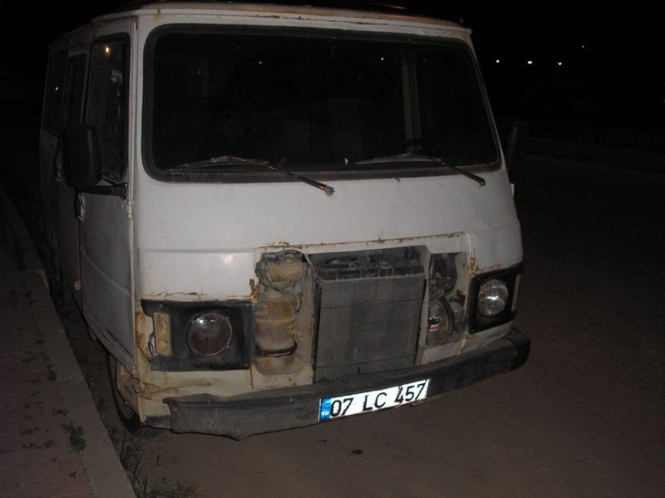 Dolmus vor dem Hotel Hotel Orfeus Park