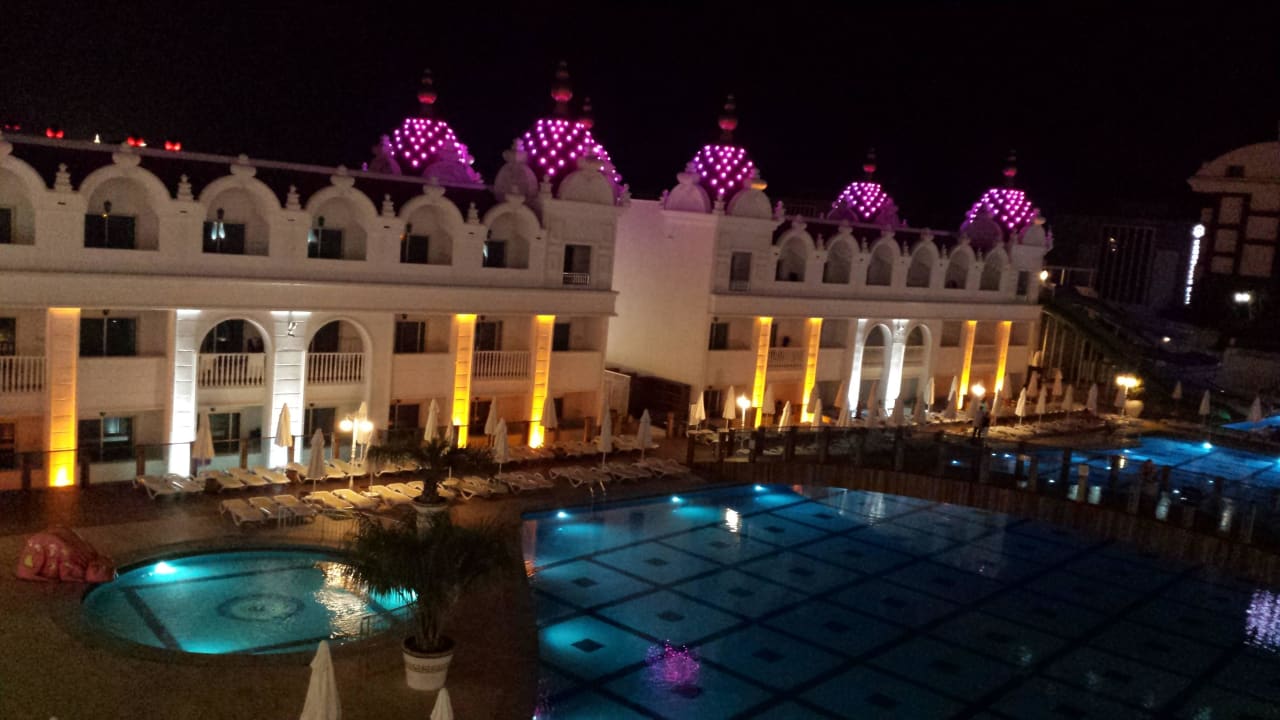 Pool Oz Hotels Side Premium