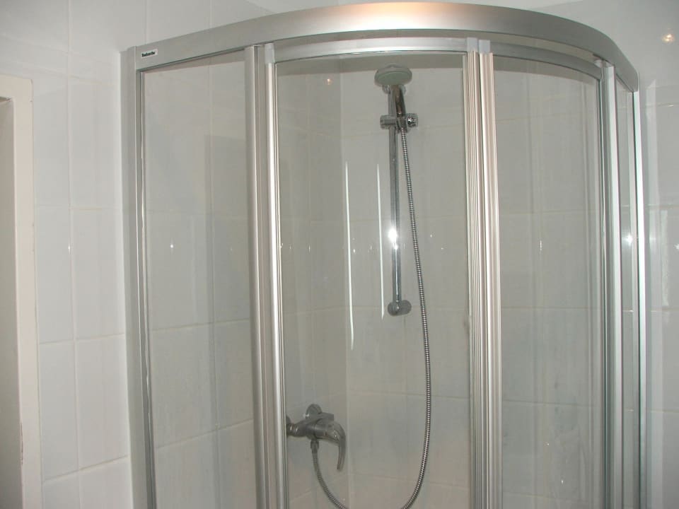 Dusche Apartment24 Schoenbrunn - Hasenhutgasse 9 & Schwenkgasse 16