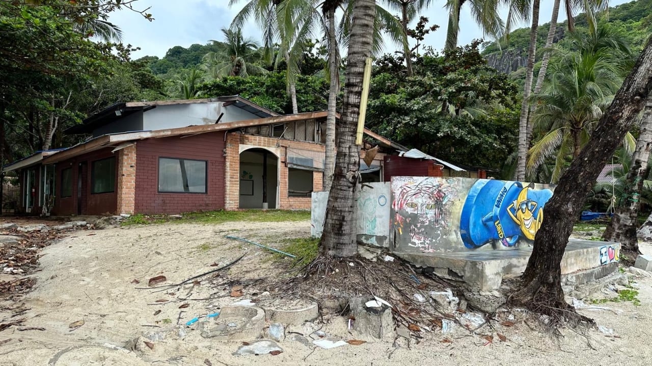 Strand Aquavana Haad Rin Resort